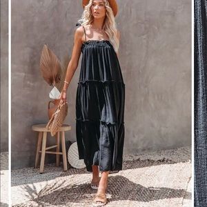 Vici Catch the Sun tiered Midi dress small BNWT 🌻🌻
